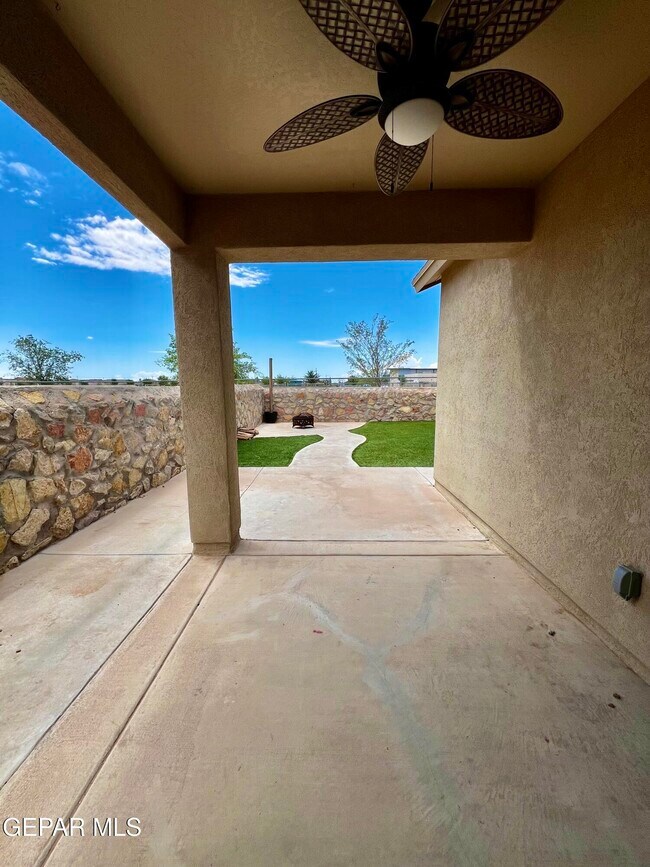 Building Photo - 14756 Boer Trail
