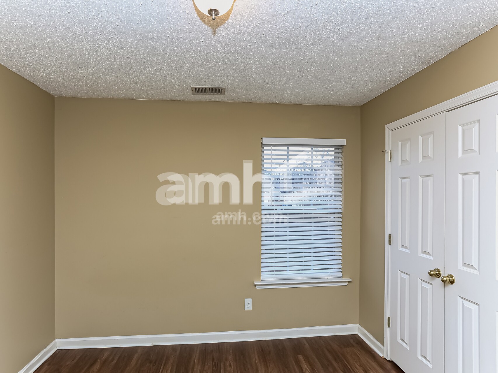 Building Photo - 11594 Milton Meadows Dr