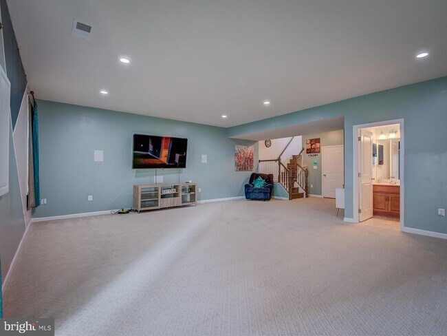 Building Photo - 23480 Logans Ridge Terrace
