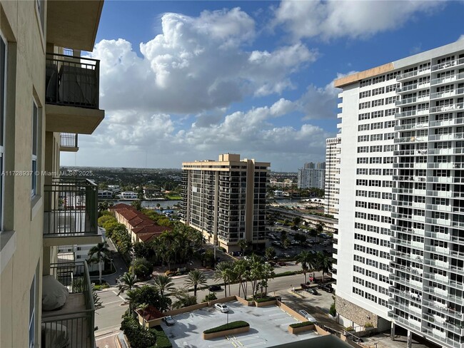 Building Photo - 2080 S Ocean Dr