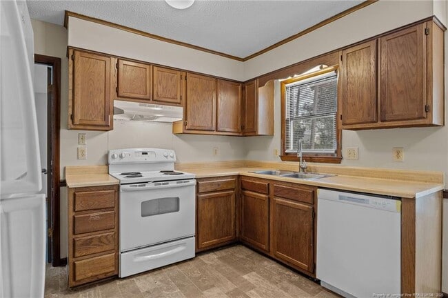 Building Photo - 6673 Vaughn Rd