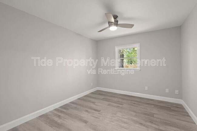 Building Photo - 1240 Maryland Dr