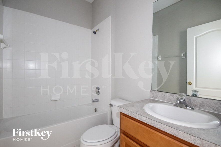 Building Photo - 8719 Sandy Plains Dr