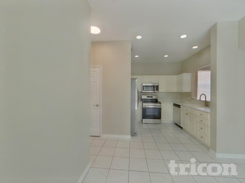 Building Photo - 3026 Woodland Fern Dr
