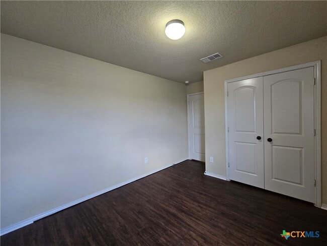 Building Photo - 292 Rosalie Dr