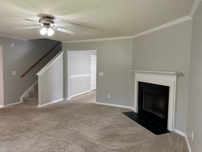 Building Photo - 5091 Ballantine Dr
