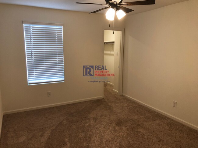 Building Photo - Spacious 5 Bedroom/3 Full Bath Open Concep...