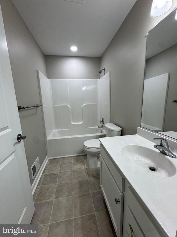 Building Photo - 436 Hill St