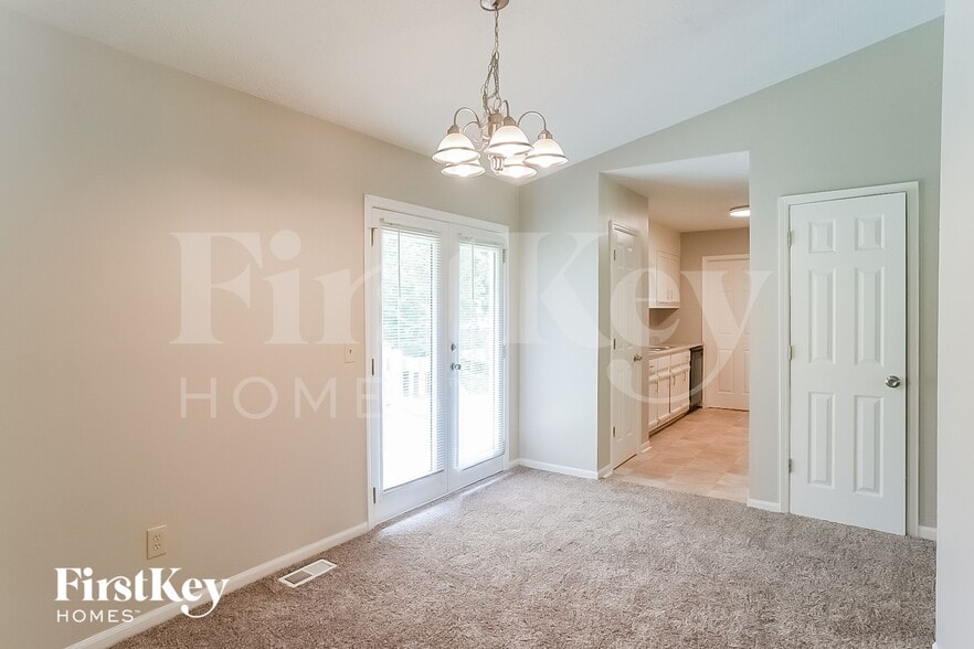 Building Photo - 4138 Chapel Hill Rd