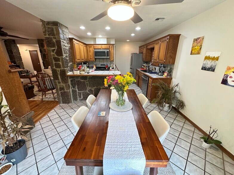 Building Photo - 3609 Hampton Ct