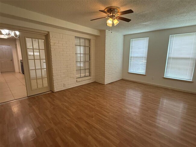 Building Photo - 4034 Kitchen Hill Ln