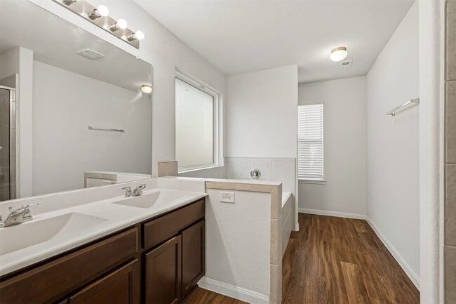 Building Photo - 5758 Manning Crk Trl