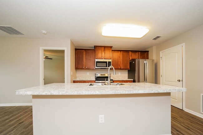 Building Photo - 2126 Tyson Lake Dr