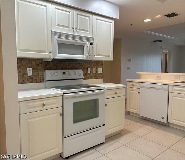 Building Photo - 1781 Four Mile Cove Pkwy