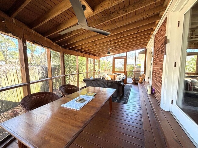 Building Photo - Available April 1st. Beautiful 2 BR/1 BA Home in the Heart of the Old Village!