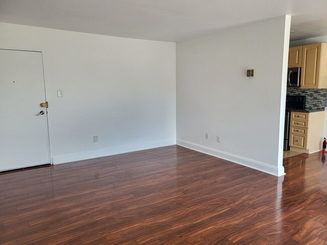 beautiful flooring - 1005 Chillum Rd