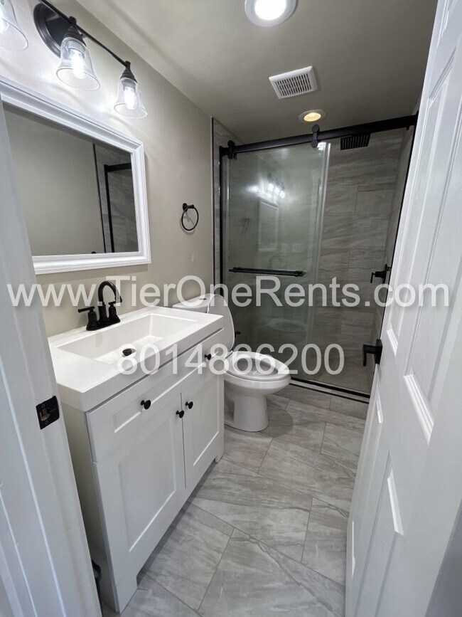 Building Photo - This property offers a NO DEPOSIT option a...