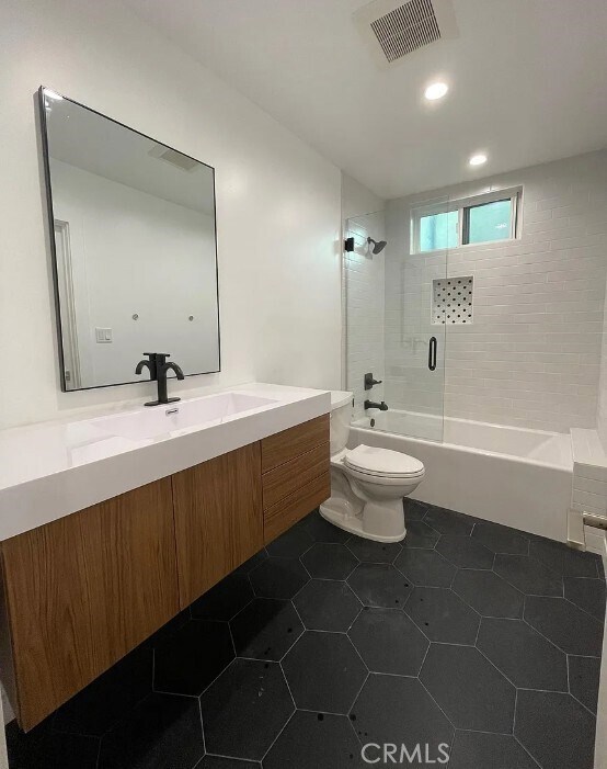 Building Photo - 1426 Elevado St