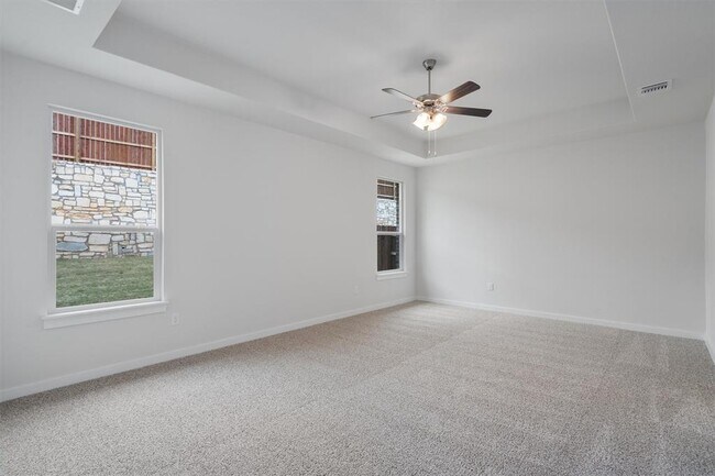 Building Photo - 305 Barton Run Dr