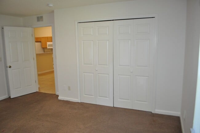 Building Photo - Leigh High Woods Duplex, Side B