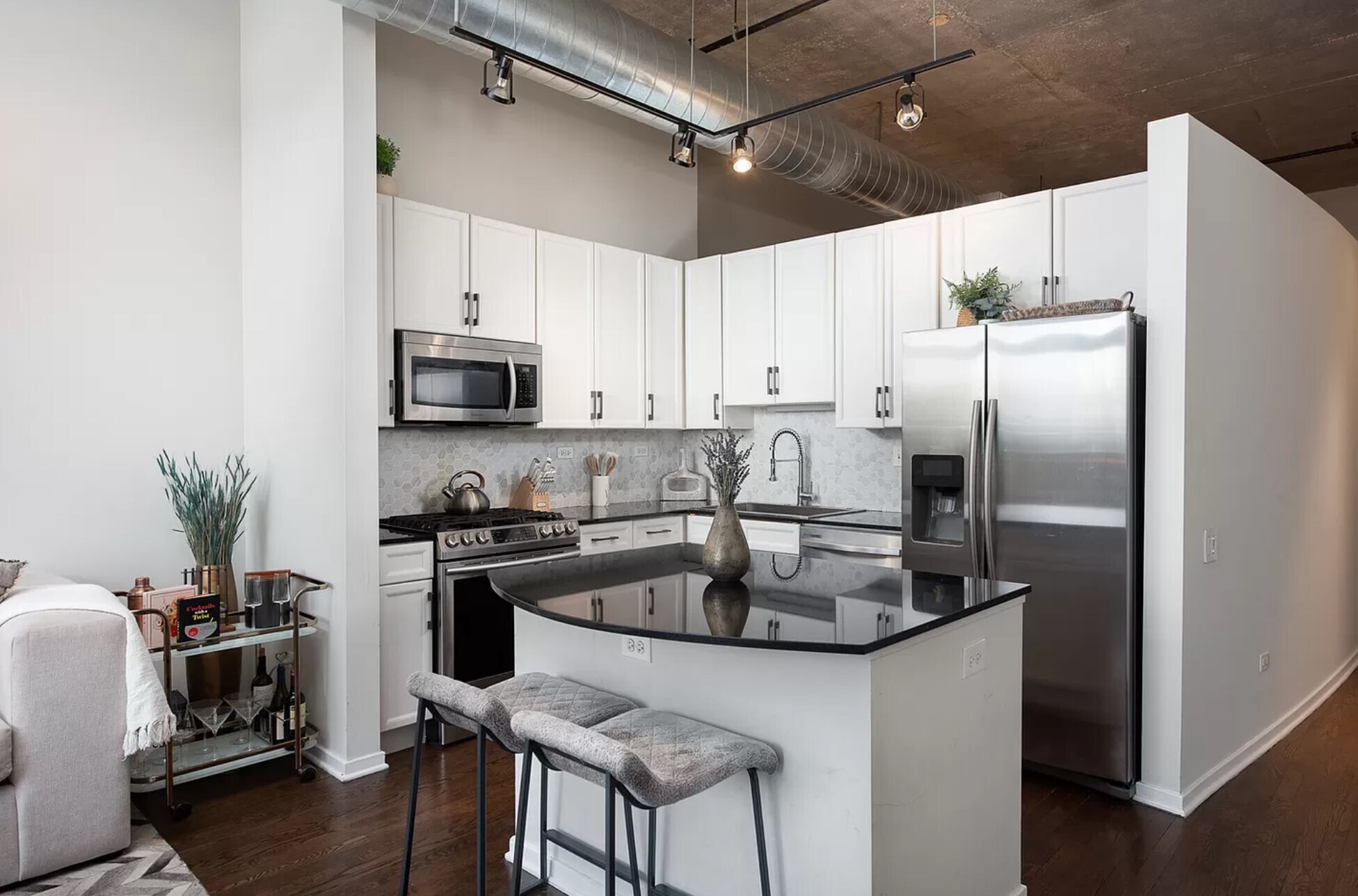 Building Photo - 519 N Clark St