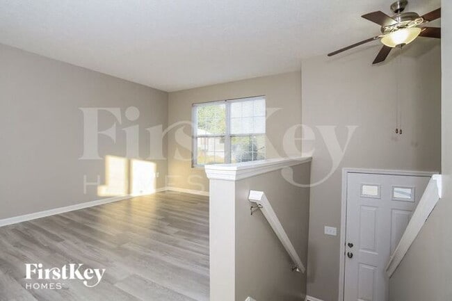 Building Photo - 8 Sandpiper Ct
