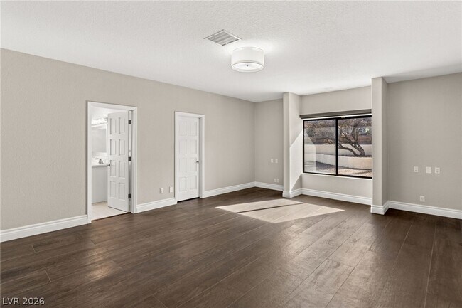 Building Photo - 13 Dovetail Cir