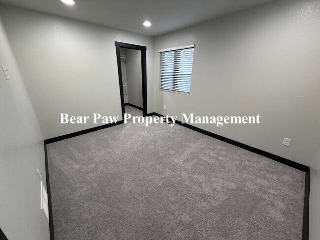 Building Photo - Spacious 2-Bed, 2-Bath Condo Retreat in Evergreen, CO!"