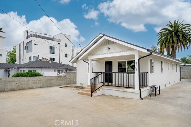 Primary Photo - 6107 Hazelhurst Pl