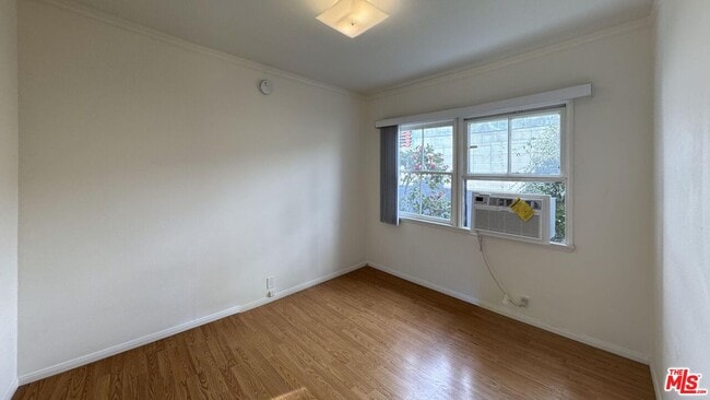 Building Photo - 1623 S Bundy Dr