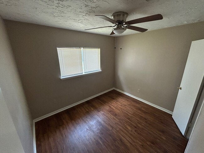 Building Photo - 20206 Newmint Dr