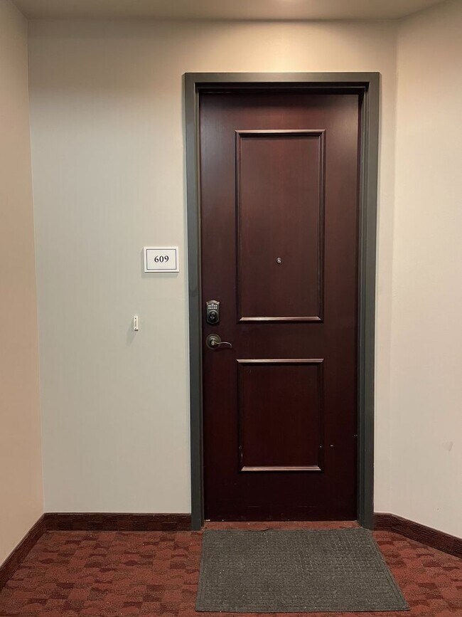 Building Photo - Luxury 2 Bedroom Condo in Downtown Provo W...