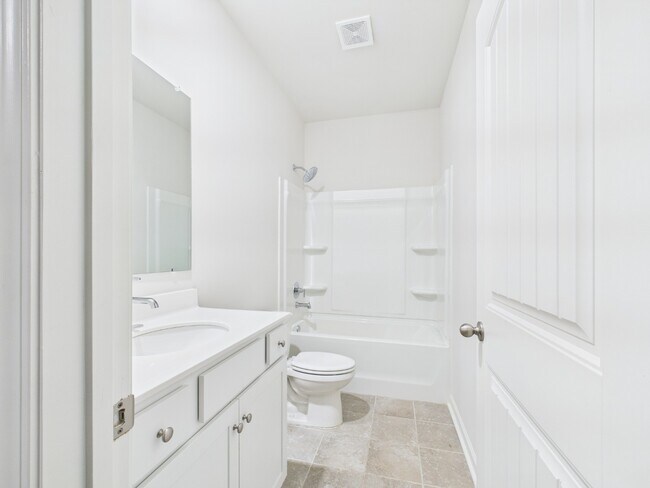 Building Photo - 3 Bed, 3.5 Bath, Finished Basement room, 2 car garage, walkable to Woodstock Middle and High scho...