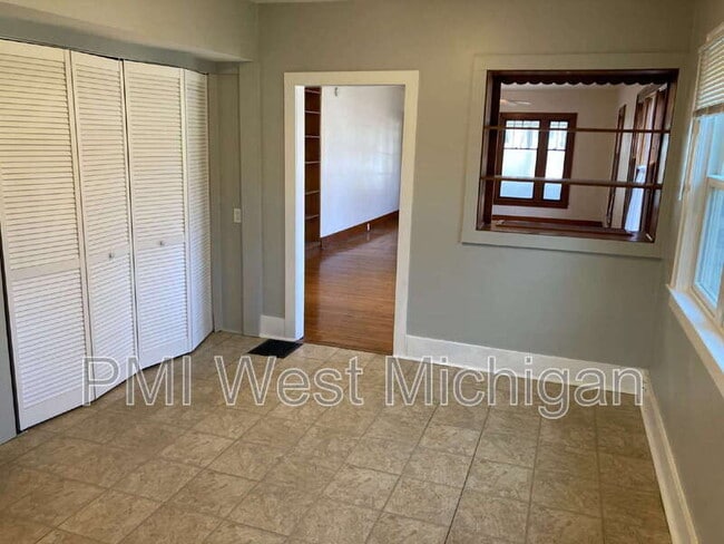 Building Photo - 1436 Matilda St NE