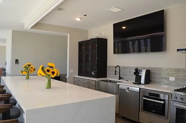 Building Photo - 530 N Lake Shore Dr