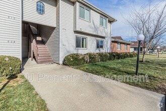 Building Photo - 922 Kara Dr