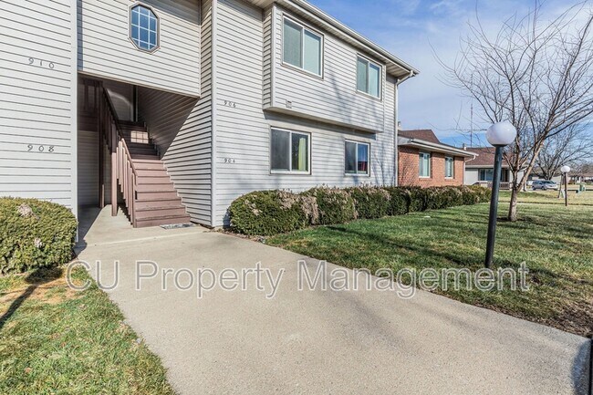 Primary Photo - 922 Kara Dr