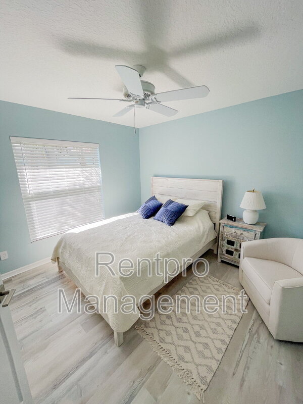 Building Photo - 2137 Date Palm Way