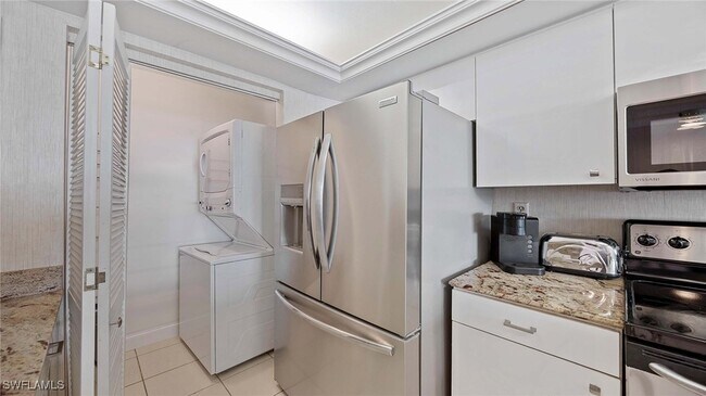 Building Photo - 601 Seaview Ct