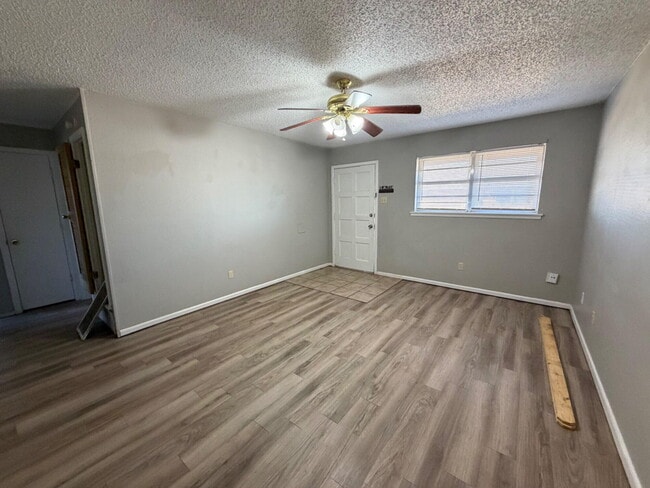 Building Photo - 7206 Avenue W