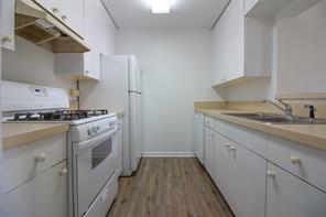 Building Photo - 2040 San Marcos Dr SE