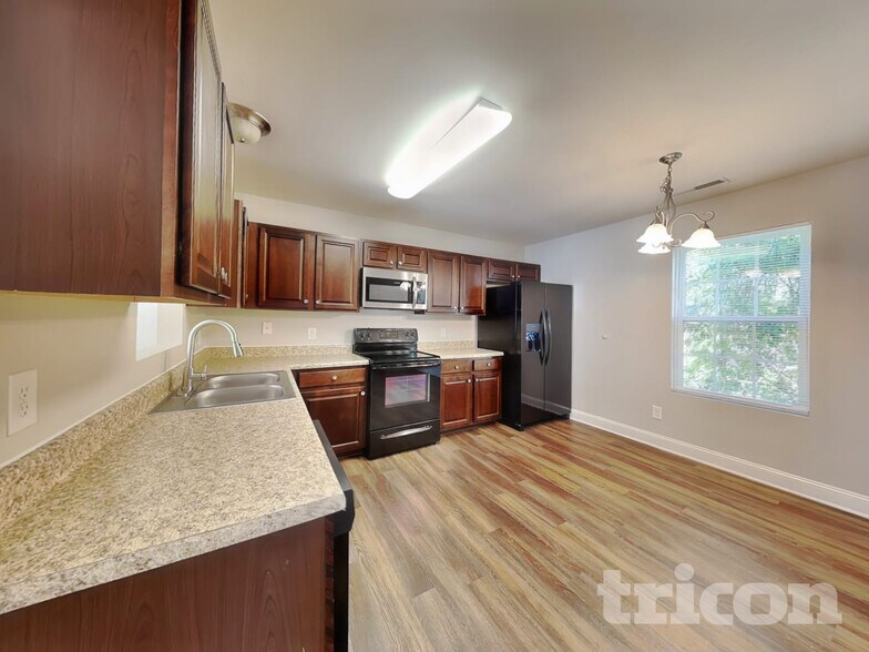 Building Photo - 239 Morning Dew Dr