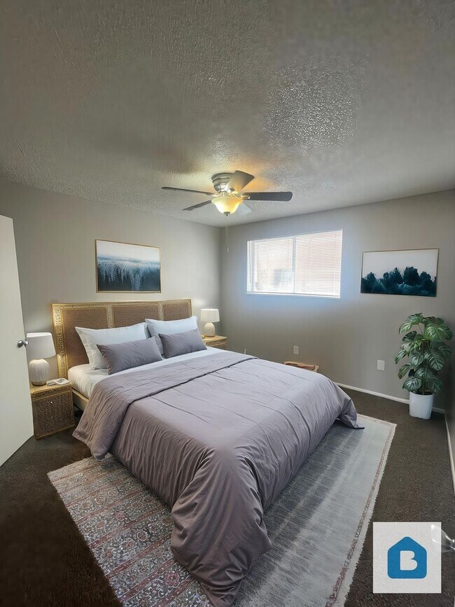 Building Photo - Top floor 1 bedroom apartment!