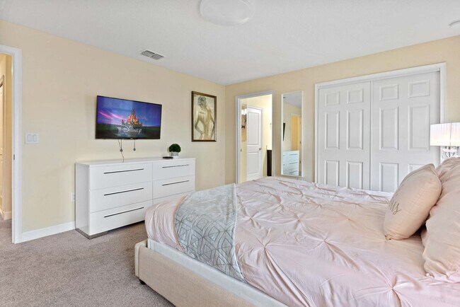 Building Photo - 4802 Romeo Cir