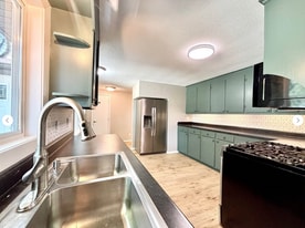 Building Photo - 730 Vernon Ave NW