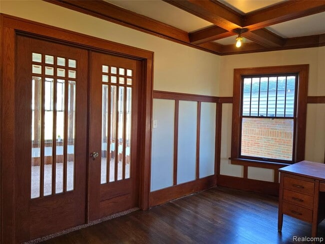 Building Photo - 26850 Seven Mile W