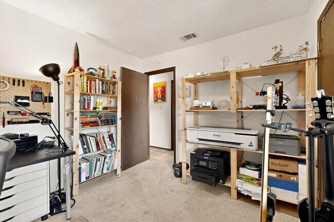 Building Photo - 7304 Eganhill Dr