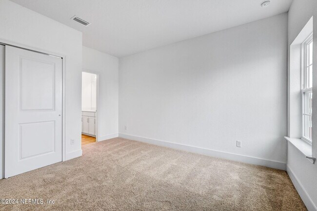 Building Photo - 12113 Bull Pne Blvd