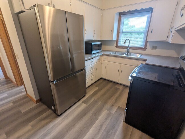 Building Photo - Nice 1bed 1bath Apartment near the Vilas Neighborhood