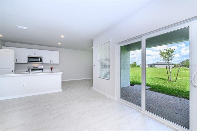 Building Photo - 25110 Alcazar Dr